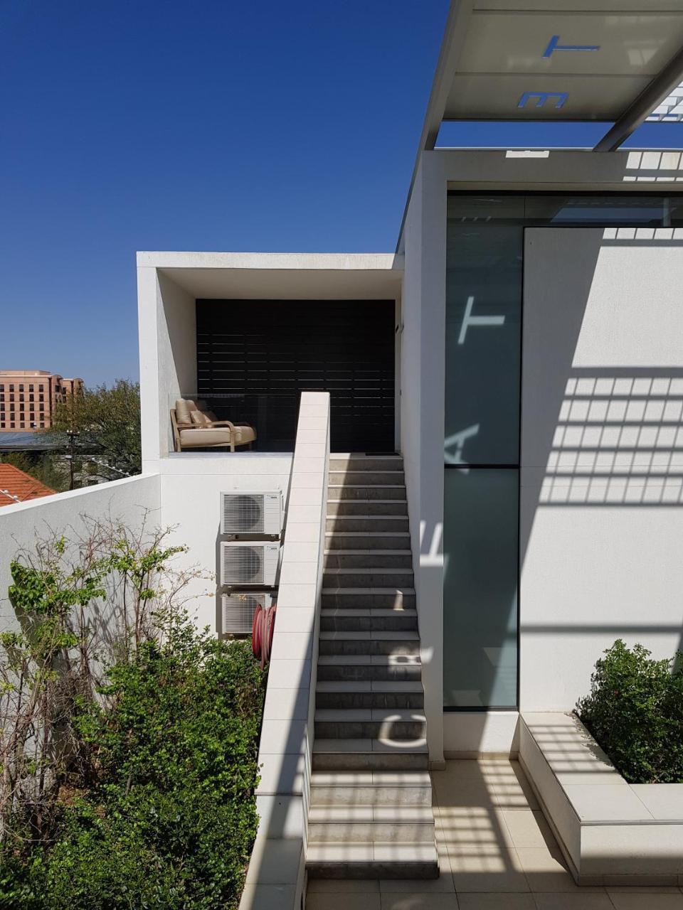 מלון ווינדהוק Livega House מראה חיצוני תמונה